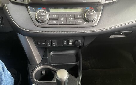Toyota RAV4, 2016 год, 2 249 000 рублей, 13 фотография