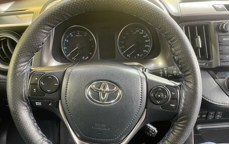 Toyota RAV4, 2016 год, 2 249 000 рублей, 12 фотография