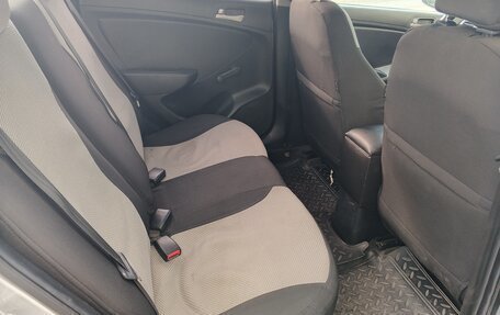 Hyundai Solaris II рестайлинг, 2015 год, 450 000 рублей, 6 фотография