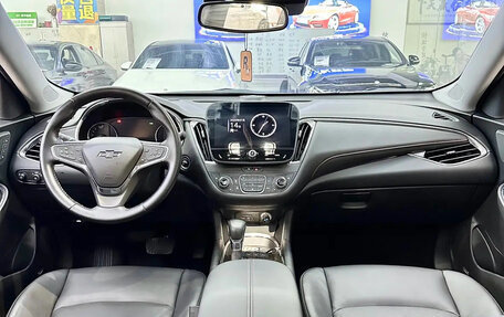 Chevrolet Malibu IX, 2022 год, 2 095 000 рублей, 4 фотография