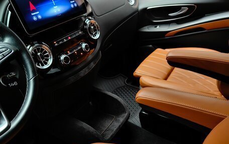 Mercedes-Benz Vito, 2022 год, 6 500 000 рублей, 33 фотография