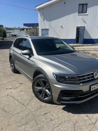 Volkswagen Tiguan II, 2018 год, 2 750 000 рублей, 1 фотография