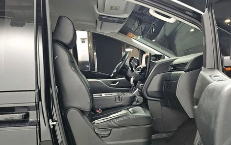 Hyundai Staria, 2021 год, 2 610 999 рублей, 15 фотография