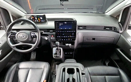 Hyundai Staria, 2021 год, 2 610 999 рублей, 17 фотография