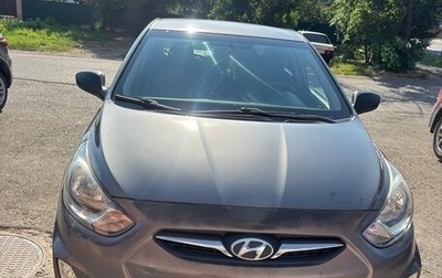 Hyundai Solaris II рестайлинг, 2011 год, 700 000 рублей, 1 фотография
