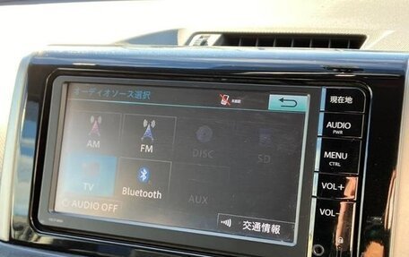 Toyota Wish II, 2017 год, 1 050 000 рублей, 18 фотография