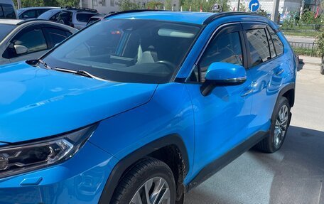 Toyota RAV4, 2020 год, 3 600 000 рублей, 6 фотография