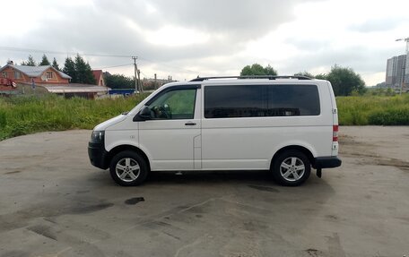 Volkswagen Caravelle T5, 2014 год, 1 860 000 рублей, 2 фотография