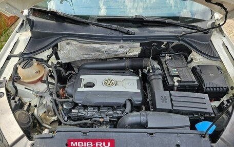 Volkswagen Tiguan I, 2011 год, 990 000 рублей, 4 фотография