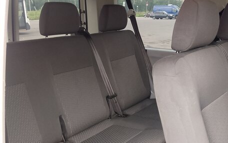 Volkswagen Caravelle T5, 2014 год, 1 860 000 рублей, 10 фотография