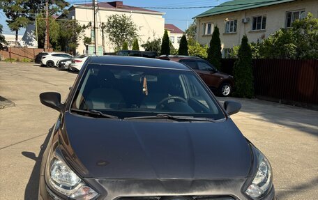 Hyundai Solaris II рестайлинг, 2011 год, 700 000 рублей, 2 фотография