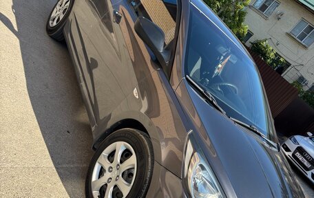 Hyundai Solaris II рестайлинг, 2011 год, 700 000 рублей, 4 фотография
