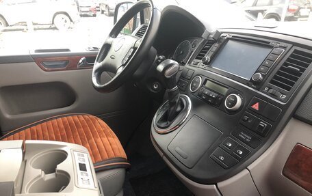 Volkswagen Multivan T5, 2009 год, 2 190 000 рублей, 6 фотография