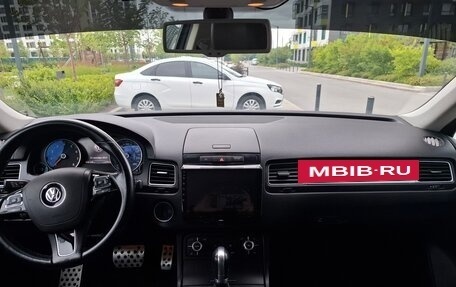 Volkswagen Touareg III, 2014 год, 2 380 000 рублей, 2 фотография