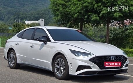 Hyundai Sonata VIII, 2022 год, 2 110 000 рублей, 3 фотография