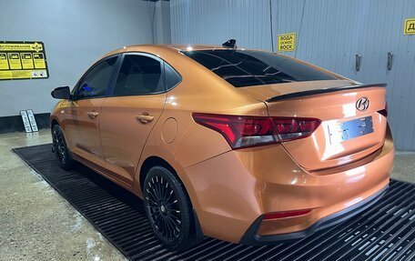 Hyundai Solaris II рестайлинг, 2017 год, 920 000 рублей, 5 фотография