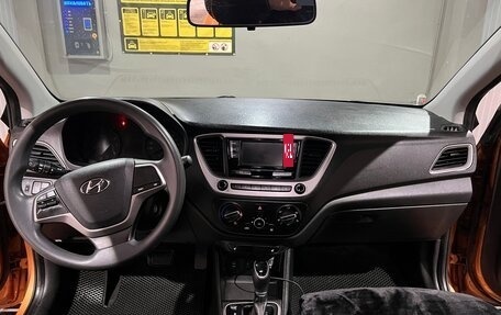 Hyundai Solaris II рестайлинг, 2017 год, 920 000 рублей, 8 фотография