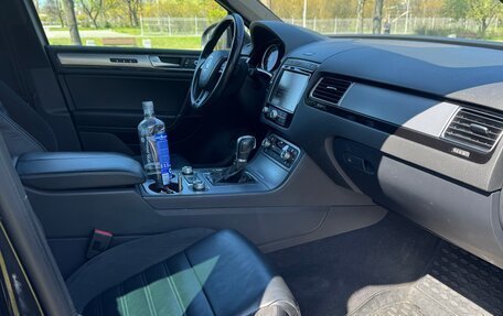 Volkswagen Touareg III, 2017 год, 2 500 000 рублей, 16 фотография
