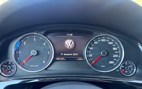 Volkswagen Touareg III, 2017 год, 2 500 000 рублей, 13 фотография