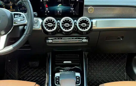 Mercedes-Benz GLB, 2021 год, 2 050 000 рублей, 10 фотография