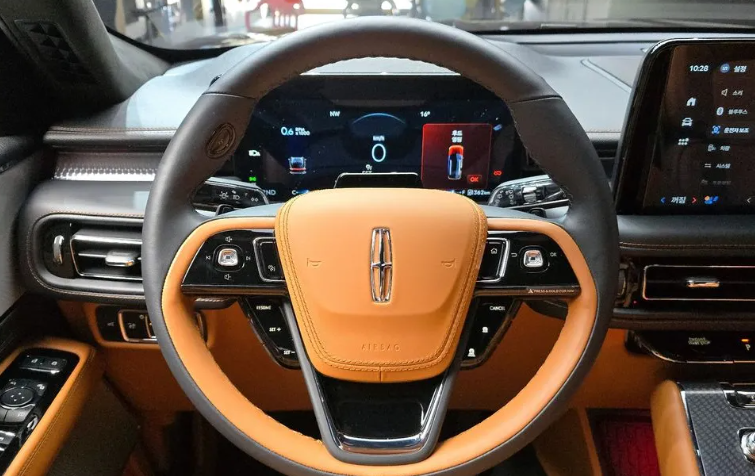Lincoln Aviator II, 2024 год, 9 570 000 рублей, 11 фотография