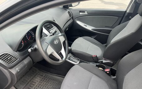 Hyundai Solaris II рестайлинг, 2012 год, 820 000 рублей, 7 фотография
