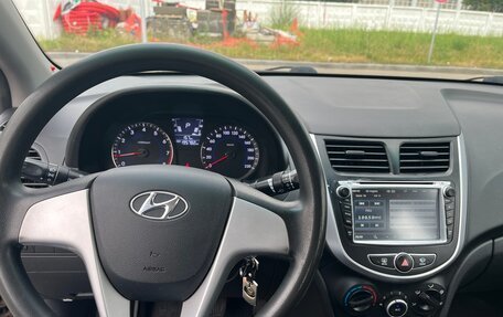 Hyundai Solaris II рестайлинг, 2012 год, 820 000 рублей, 8 фотография