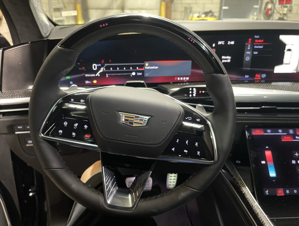 Cadillac Escalade V, 2025 год, 33 000 000 рублей, 11 фотография