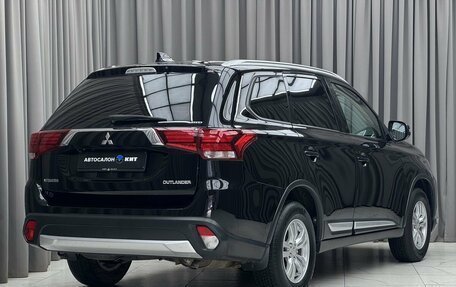 Mitsubishi Outlander III рестайлинг 3, 2018 год, 2 190 000 рублей, 4 фотография