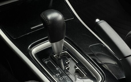 Mitsubishi Outlander III рестайлинг 3, 2018 год, 2 190 000 рублей, 14 фотография