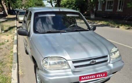 Chevrolet Niva I рестайлинг, 2004 год, 280 000 рублей, 3 фотография