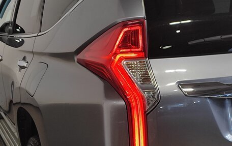 Mitsubishi Pajero Sport III рестайлинг, 2017 год, 2 549 000 рублей, 5 фотография