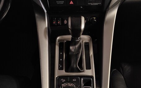 Mitsubishi Pajero Sport III рестайлинг, 2017 год, 2 549 000 рублей, 9 фотография
