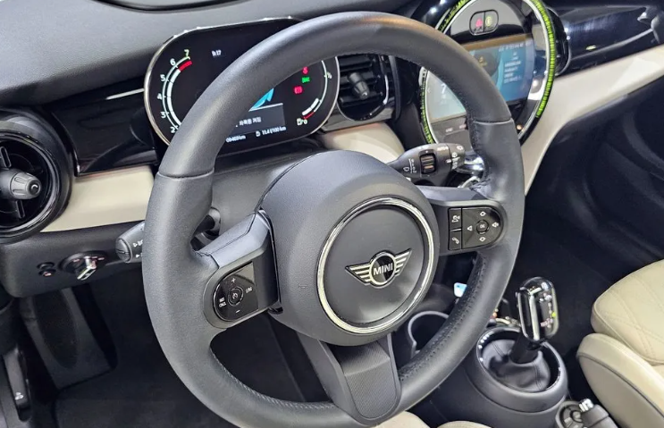 MINI Cooper S, 2022 год, 3 090 000 рублей, 11 фотография