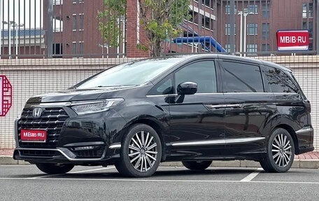 Honda Elysion, 2022 год, 3 000 000 рублей, 1 фотография