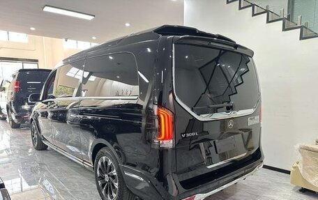 Mercedes-Benz V-Класс, 2024 год, 9 957 500 рублей, 10 фотография