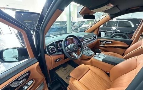 Mercedes-Benz V-Класс, 2024 год, 9 957 500 рублей, 8 фотография