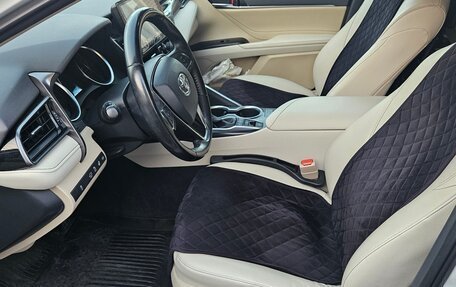 Toyota Camry, 2021 год, 3 290 000 рублей, 15 фотография
