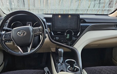 Toyota Camry, 2021 год, 3 290 000 рублей, 13 фотография