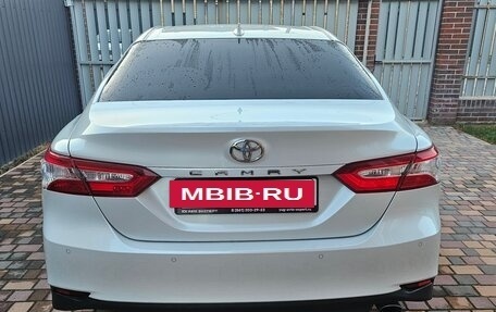 Toyota Camry, 2021 год, 3 290 000 рублей, 12 фотография
