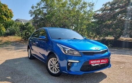KIA Rio IV, 2019 год, 1 425 000 рублей, 2 фотография