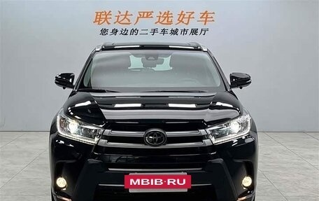 Toyota Highlander III, 2021 год, 1 966 300 рублей, 2 фотография