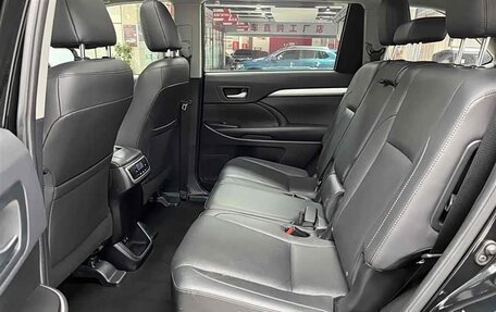 Toyota Highlander III, 2021 год, 1 966 300 рублей, 17 фотография