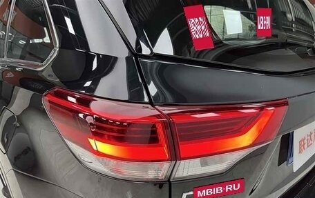 Toyota Highlander III, 2021 год, 1 966 300 рублей, 6 фотография