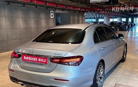 Mercedes-Benz E-Класс, 2020 год, 3 600 000 рублей, 6 фотография