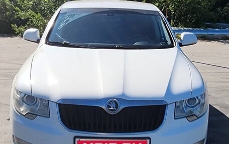 Skoda Superb III рестайлинг, 2013 год, 1 150 000 рублей, 2 фотография