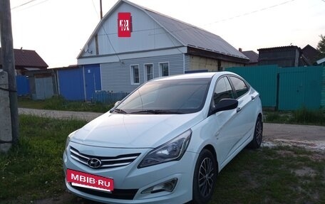 Hyundai Solaris II рестайлинг, 2015 год, 1 115 000 рублей, 3 фотография