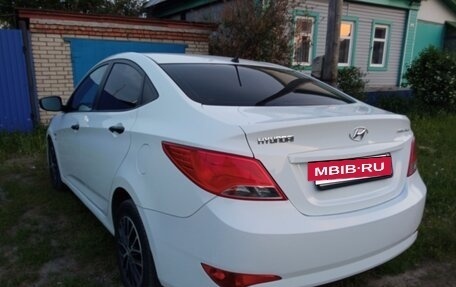 Hyundai Solaris II рестайлинг, 2015 год, 1 115 000 рублей, 11 фотография
