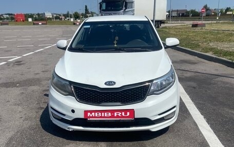KIA Rio III рестайлинг, 2017 год, 600 000 рублей, 2 фотография