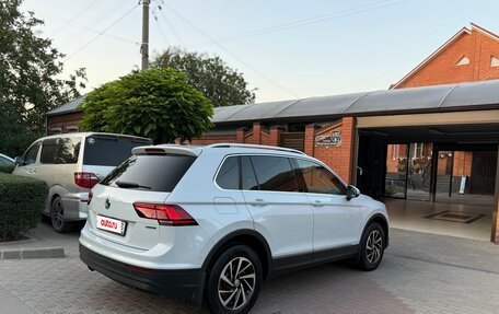 Volkswagen Tiguan II, 2018 год, 2 290 000 рублей, 5 фотография